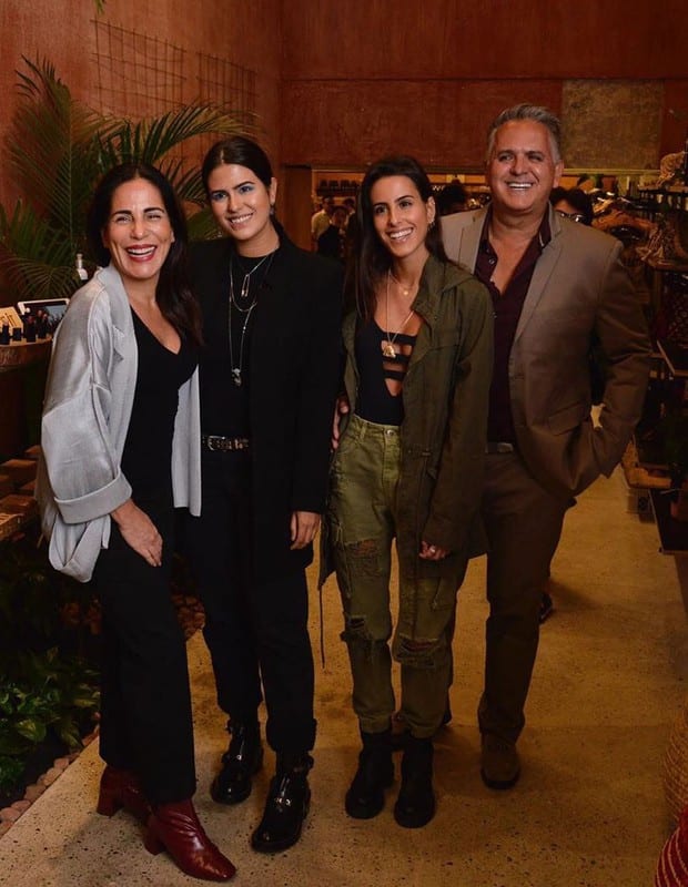 Gloria Pires, Antônia, Ana Morais e Orlando Morais na inauguração da loja Bemglô