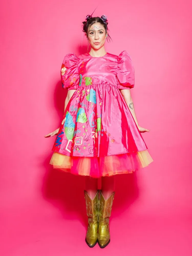 Jornalista Foquinha como Barbie Estranha para o Halloween Sephora 2023
