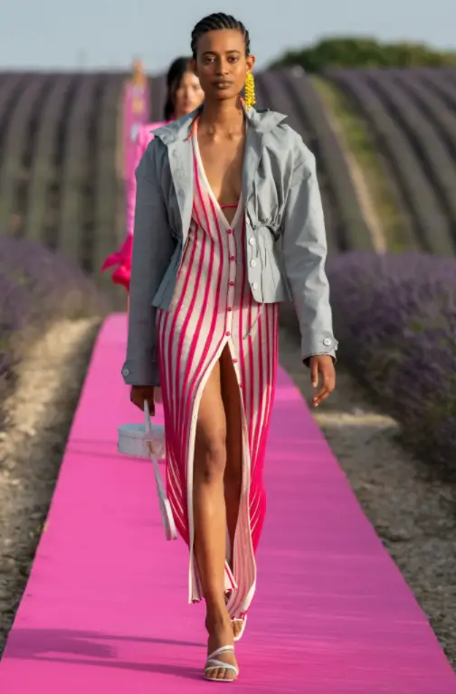 Vestido tricô listrada estilo chemise