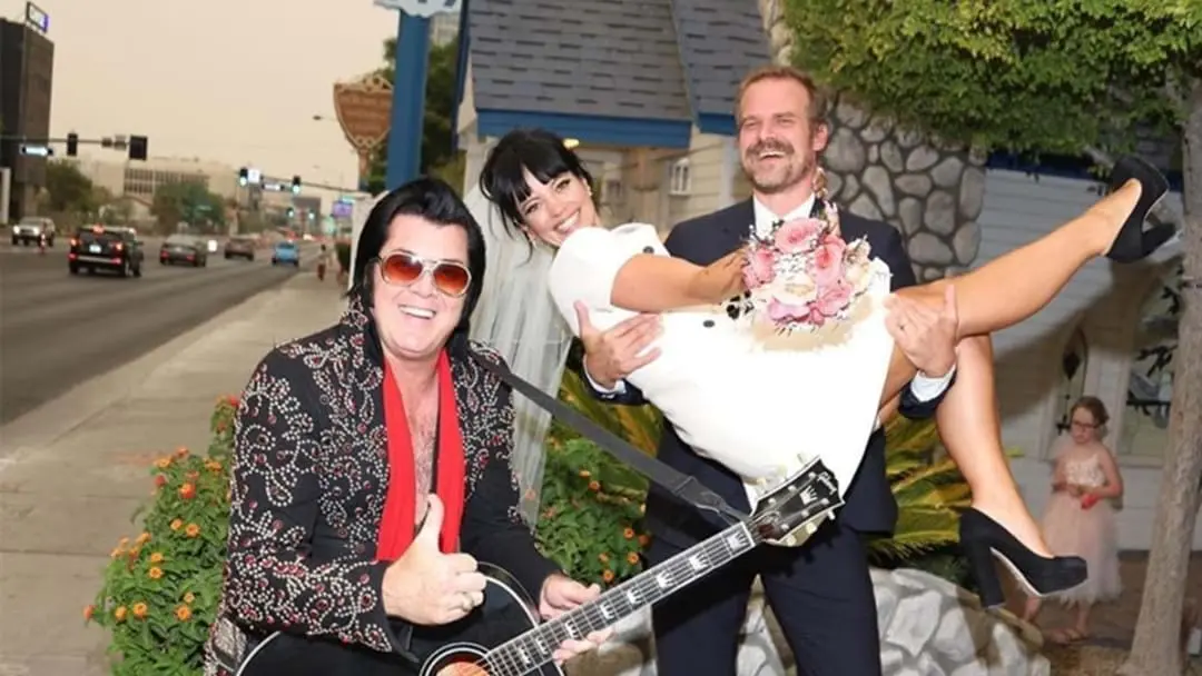 Lily Allen se casa em Las Vegas 