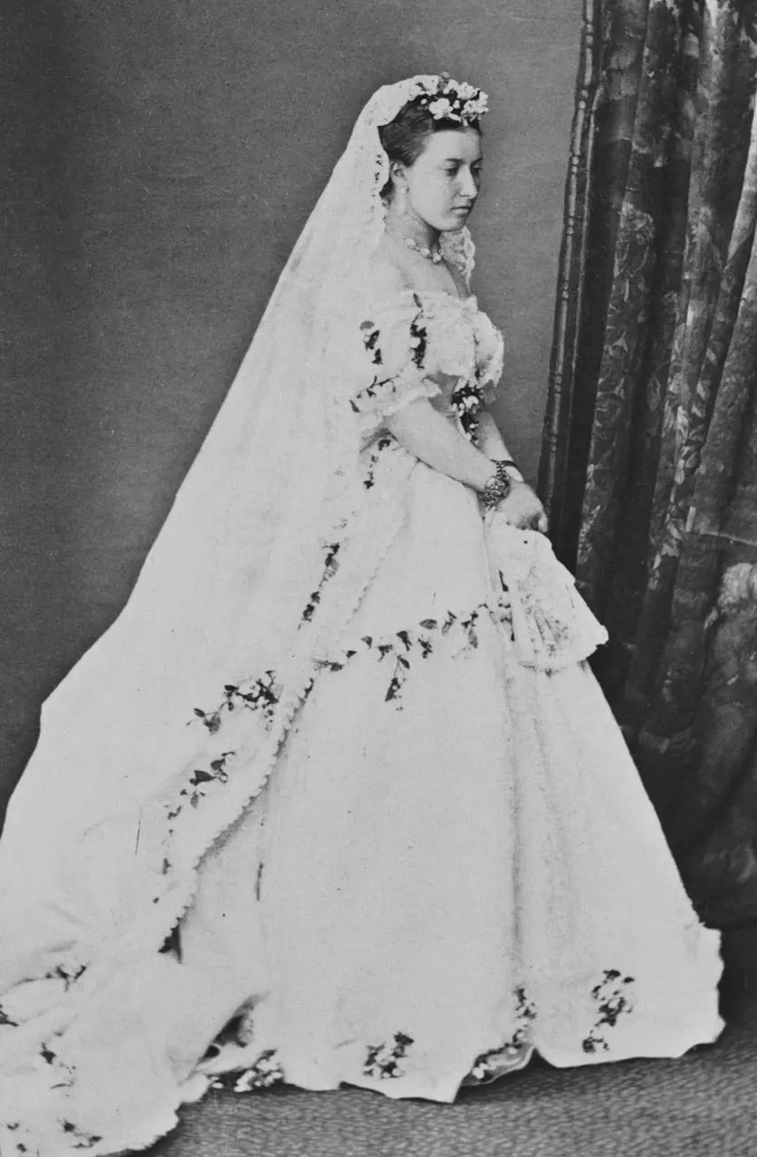 Vestido de noiva da Princesa Helena, em 1866.