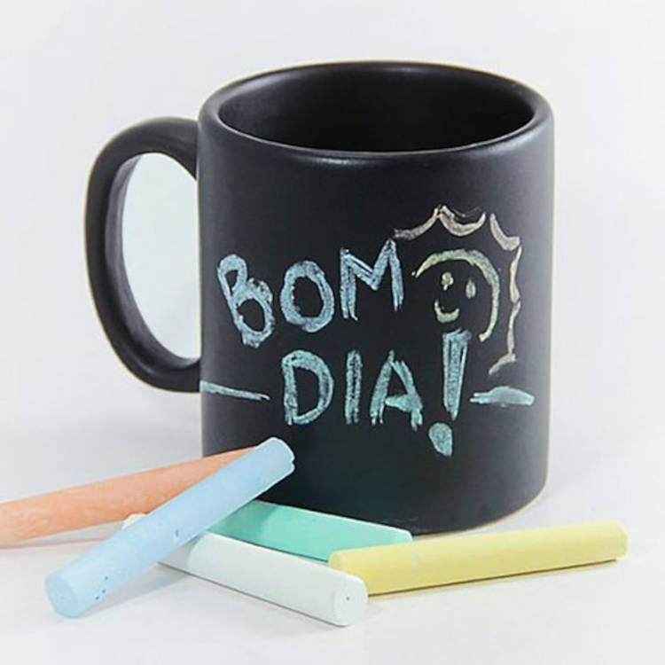 Caneca com giz.