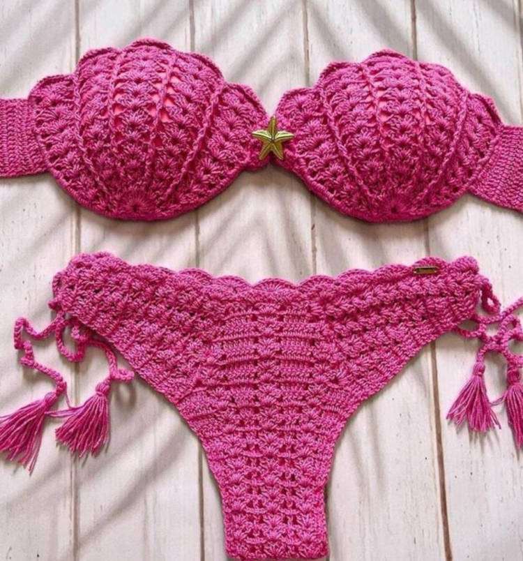 Biquíni com a cor rosa