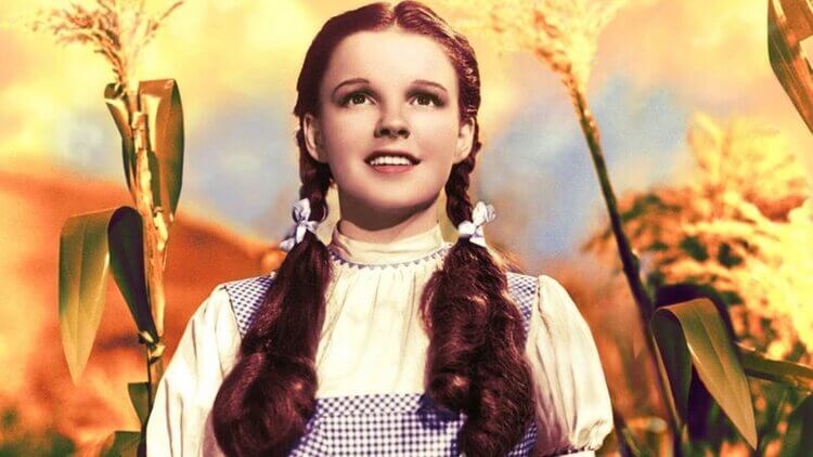 Dorothy em O Mágico de Oz foto da personagem Dorothy no filme "O Mágico de Oz"