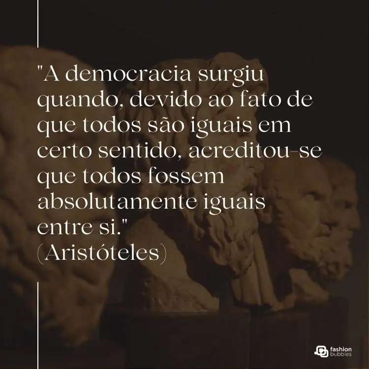 frases de democracia de filósofo Aristóteles escrita sobre foto de nustos gregos