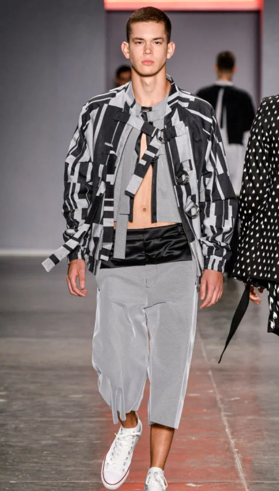 Desfile João pimenta Verão 2018 Jaqueta com tecido COSTA + tecido MARTINE, malha mescla vermelha da ITM, presente também na calça