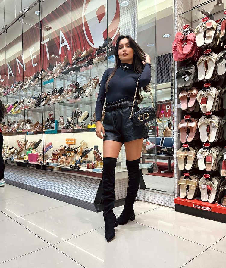 bota over the knee preta