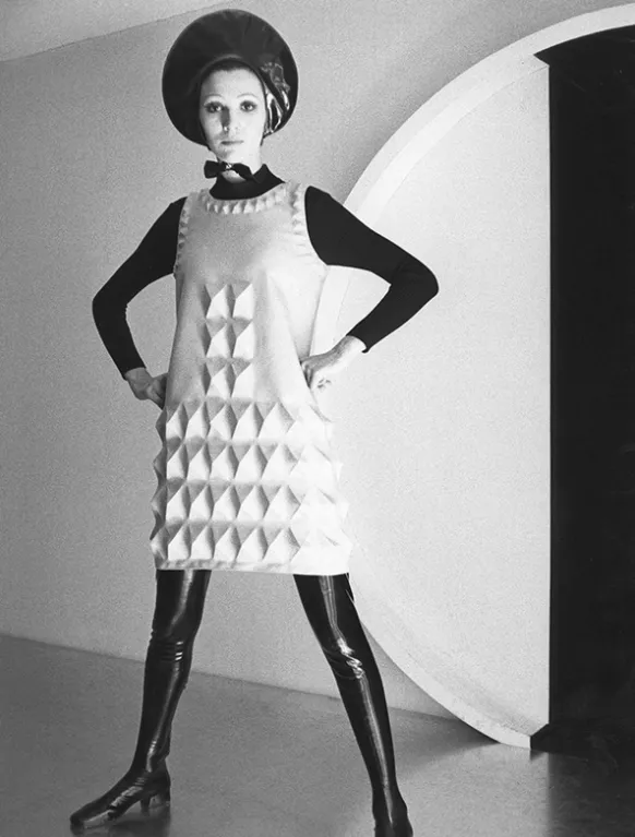 Vestido de Pierre Cardin