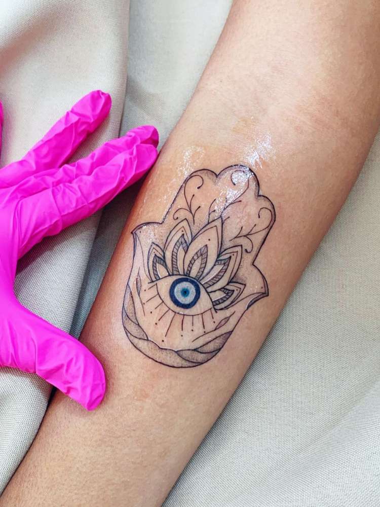 Opção de tatuagem de olho grego