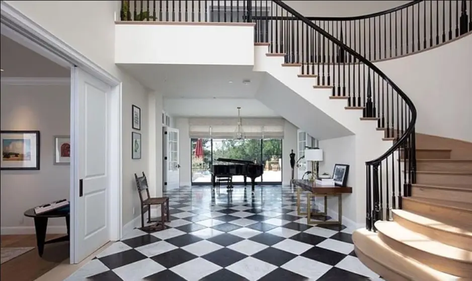 entrada da casa de justin bieber