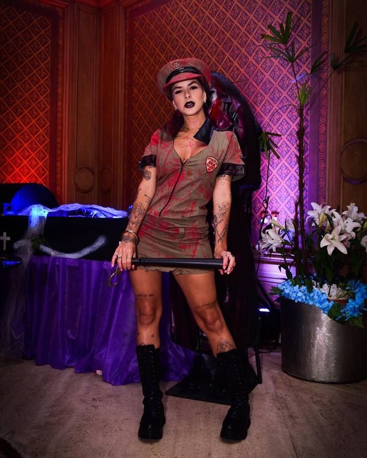 Foto de Lary Bottino no Halloween da “Gossip no Insta”.