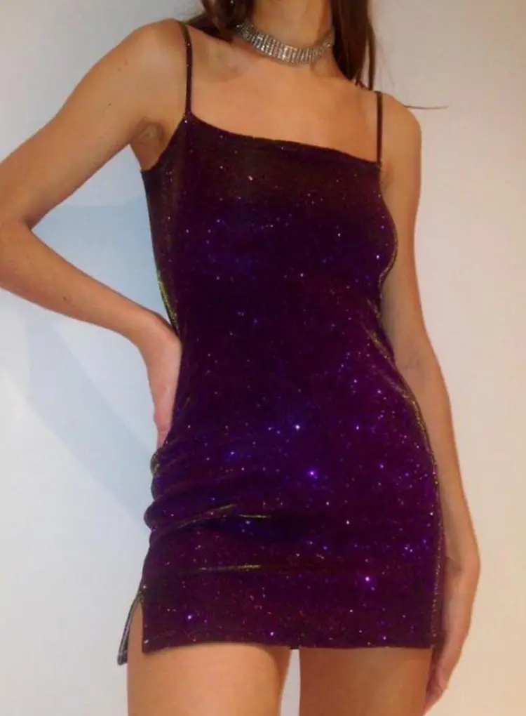 Vestido roxo brilhante