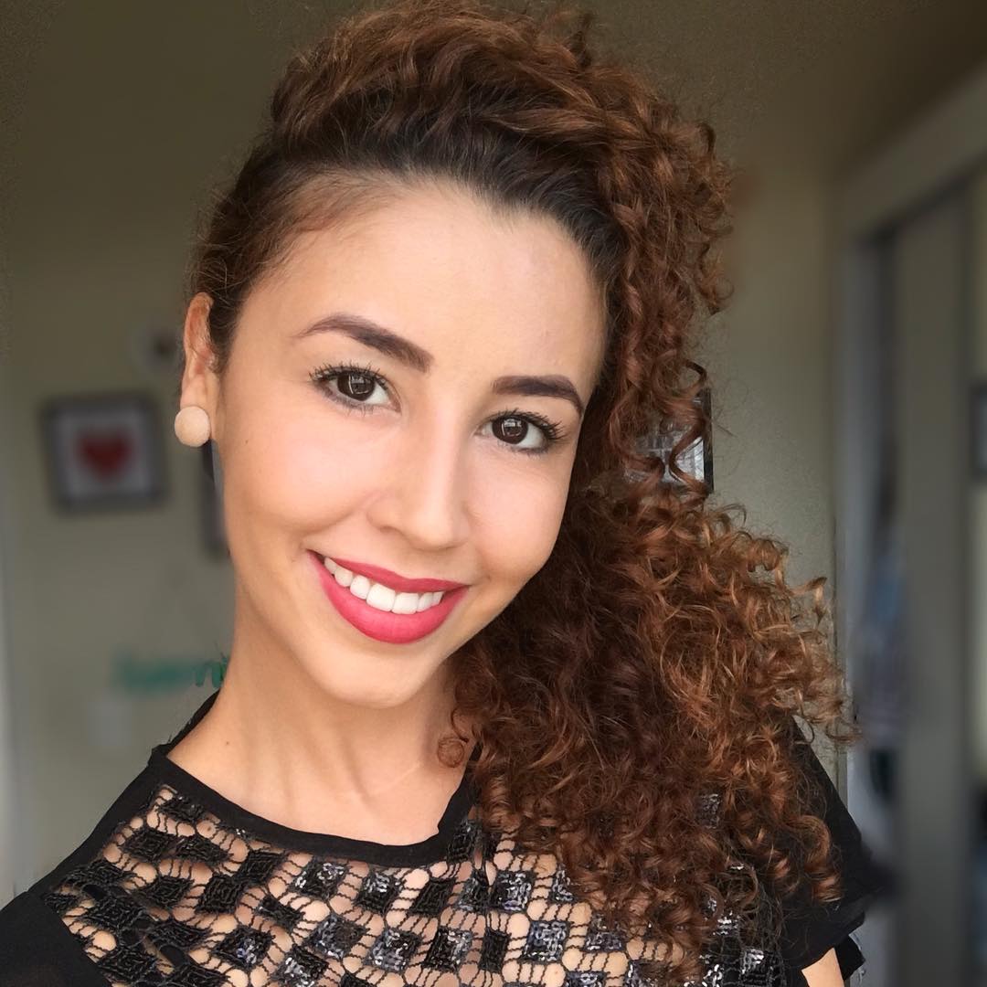 penteado para convidada de casamento solto de lado