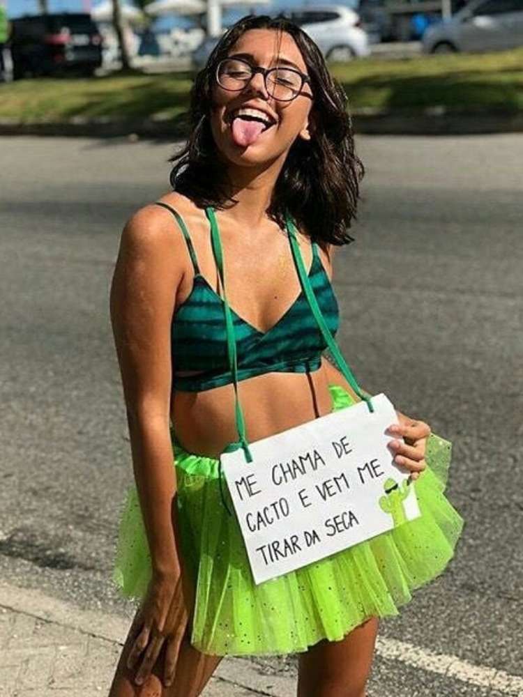 Opção de plaquinhas para look de Carnaval