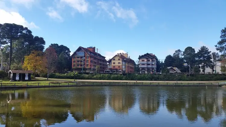 Campos do Jordão, com casas no estilo europeu