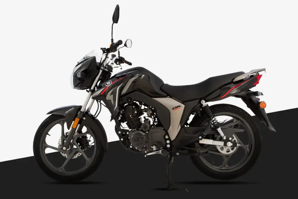 Imagem de uma Haojue DK 150 Cbs preta e marrom Imagem de uma Haojue DK 150 Cbs preta e marrom.