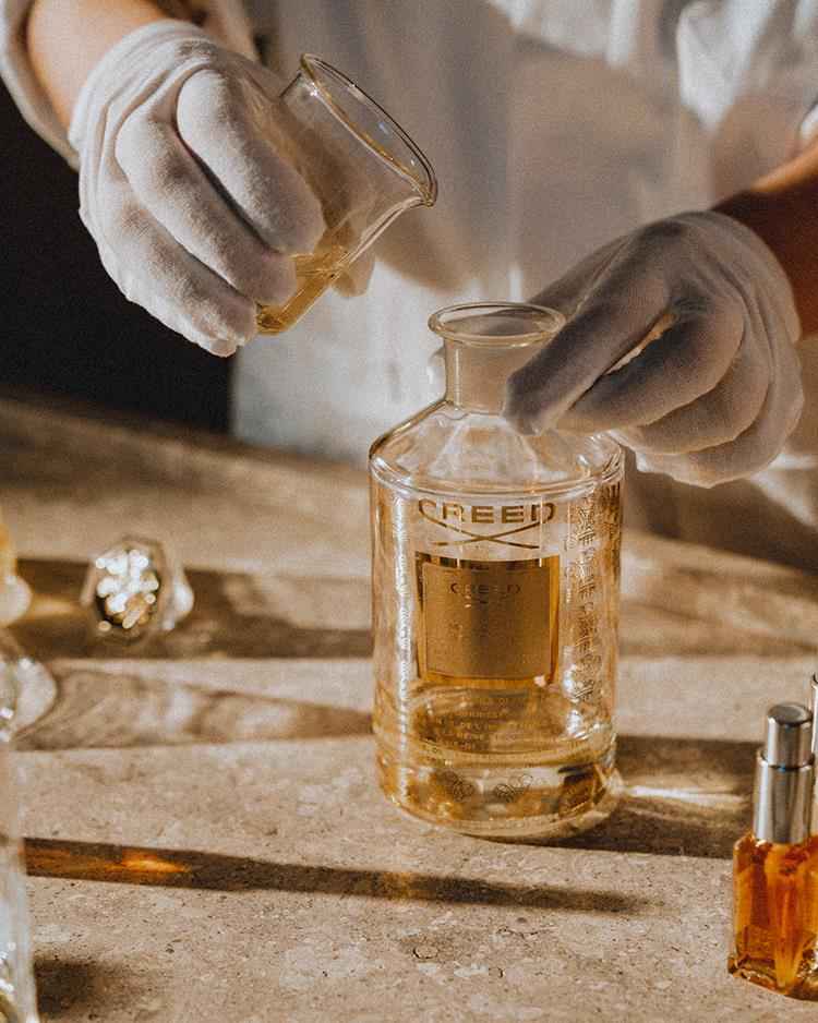 produção de perfume de luxo creed