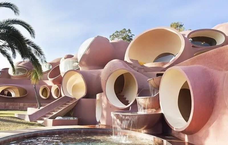 casa de Pierre Cardin