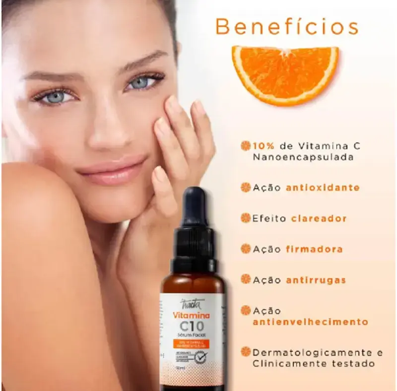 mulher com vidro de produto contendo vitamina C 