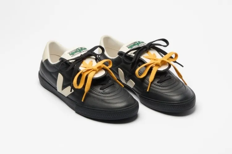 Foto do tênis modelo VEJA Panenko em collab com Magliano na cor preto