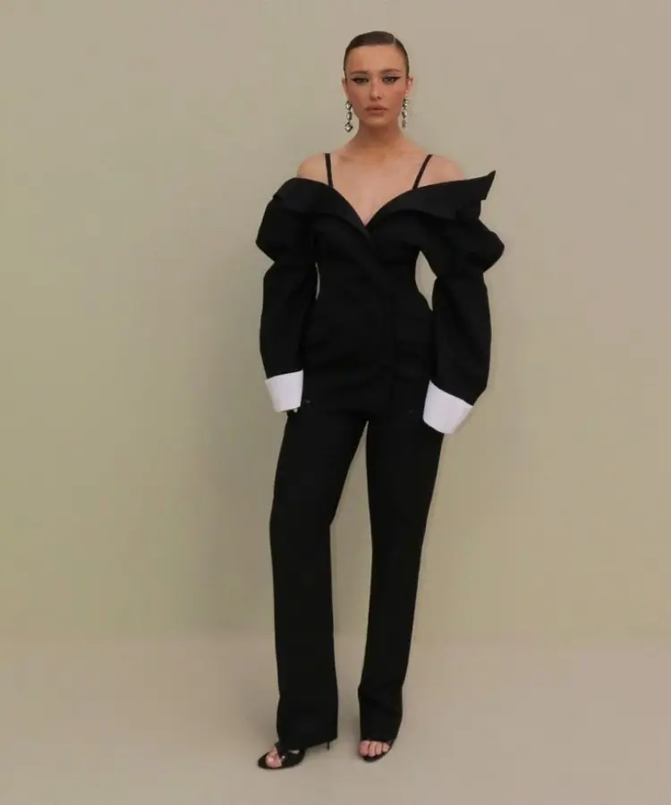 Maria Braz, uma das famosas que representou o Brasil na Semana de Moda de Paris Outono Inverno 2026