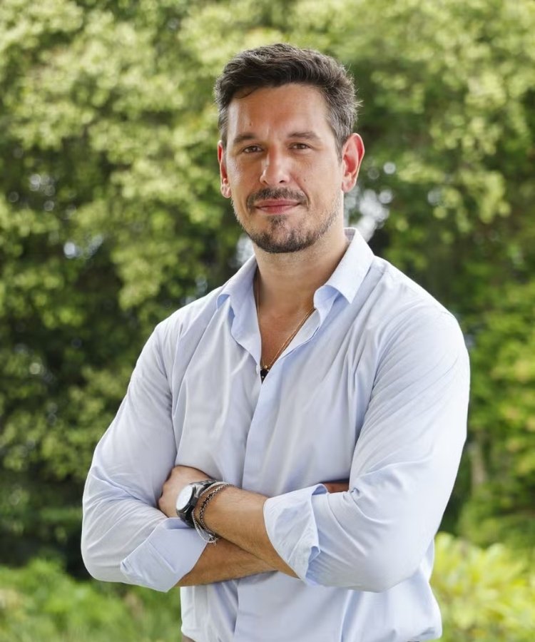 Renato (João Vicente de Castro)