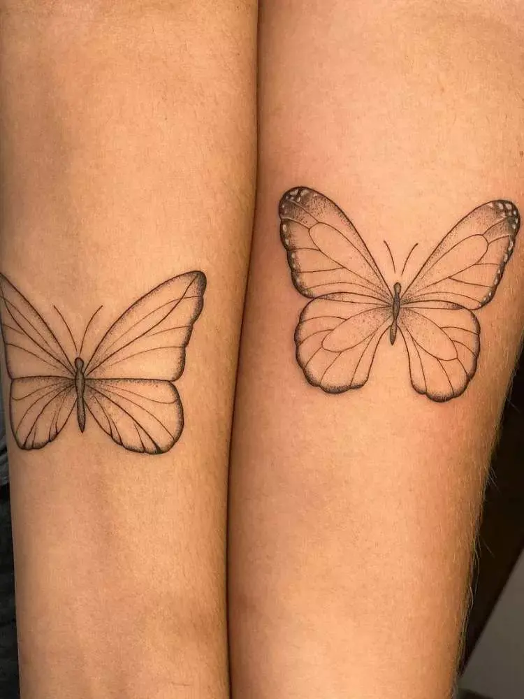 Opção de tatuagem de amigas