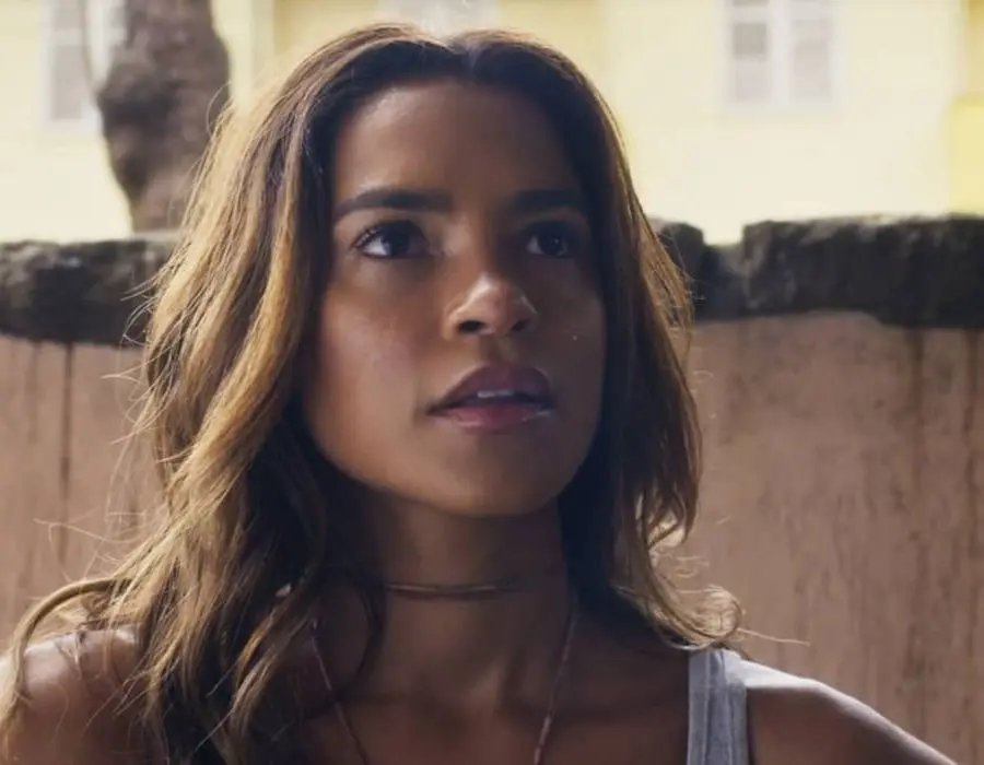 Brisa (Lucy Alves) em Travessia