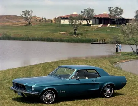 FORD MUSTANG 9