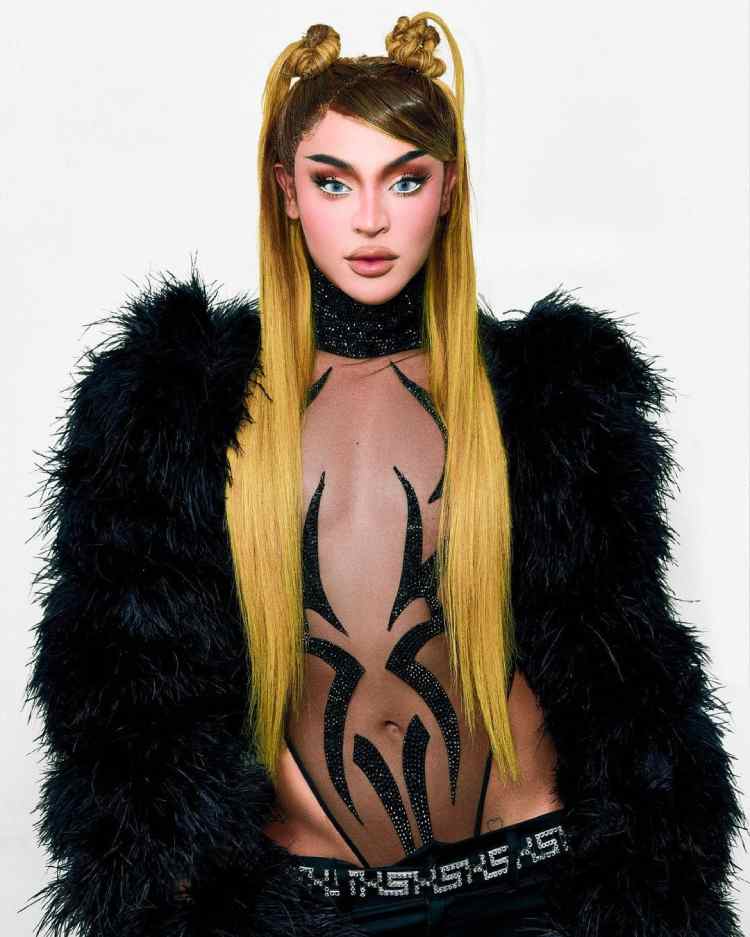 foto de cantora pabllo vittar