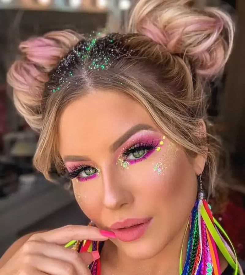 Make colorida para o carnaval 2024 com glitter 