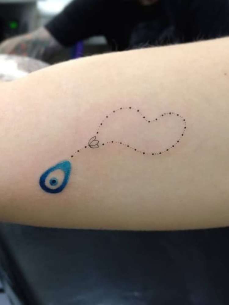 Opção de tatuagem de olho grego