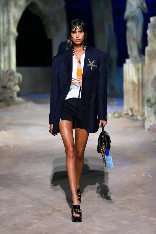 coleção de verão versace