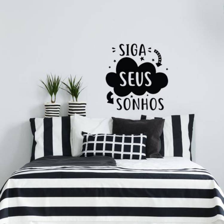 Adesivo para cabeceira de cama.