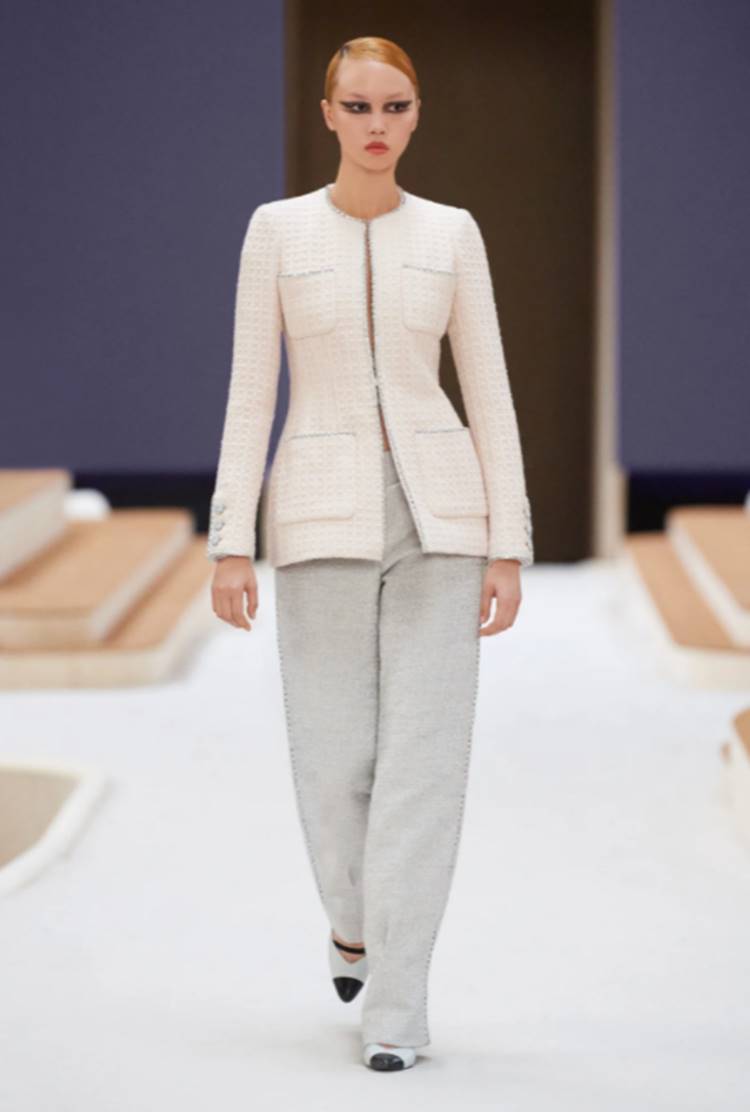 Foto do look 6 do desfile da Chanel.
