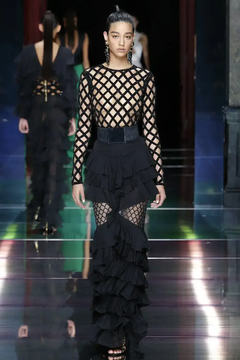 endência meia arrastão: Balmain SS 16