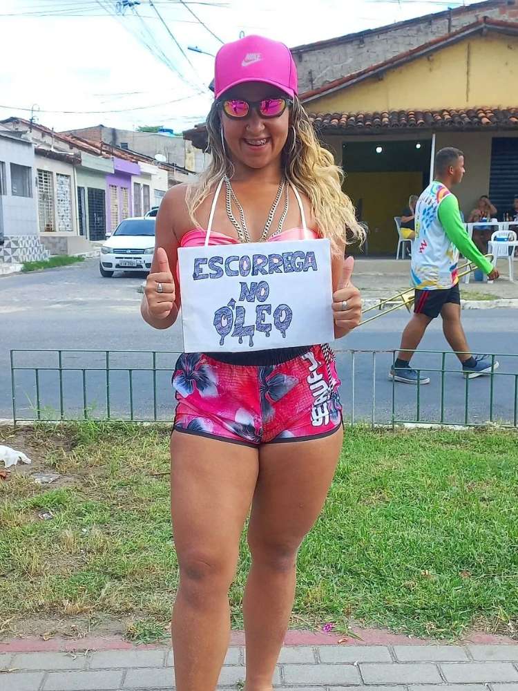 Opção de plaquinhas para look de Carnaval