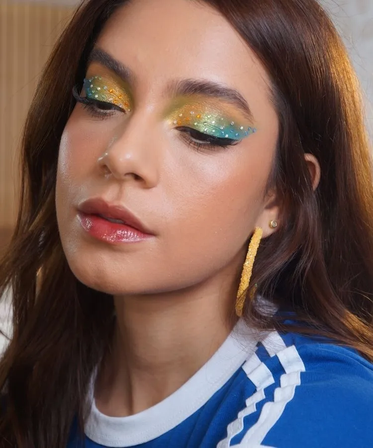 Maquiagem Brazilcore de Copa do Mundo com sombra verde e amarela