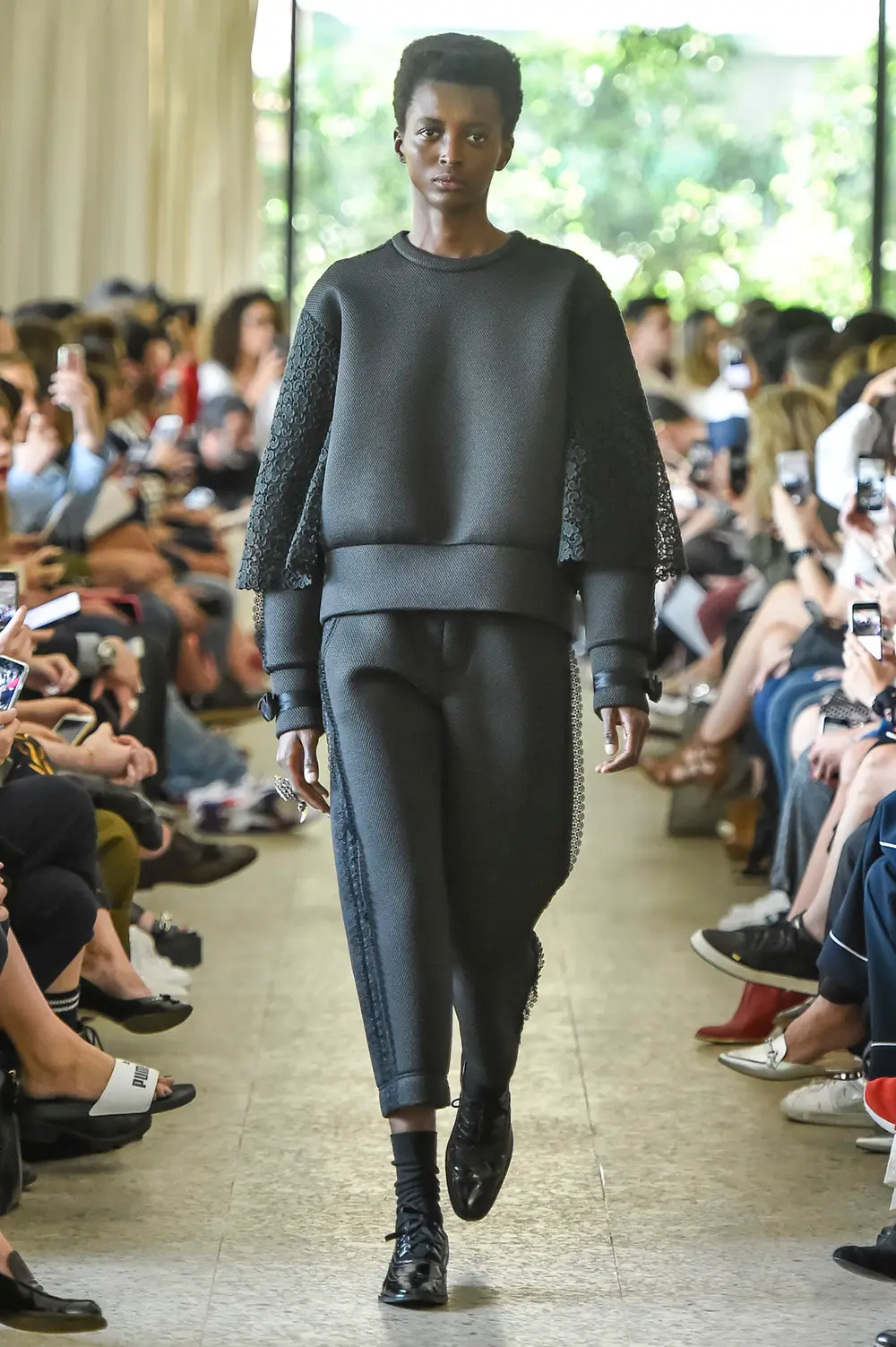 A La Garconne SPFW - N42 Outubro / 2016 foto: Ze Takahashi / FOTOSITE
