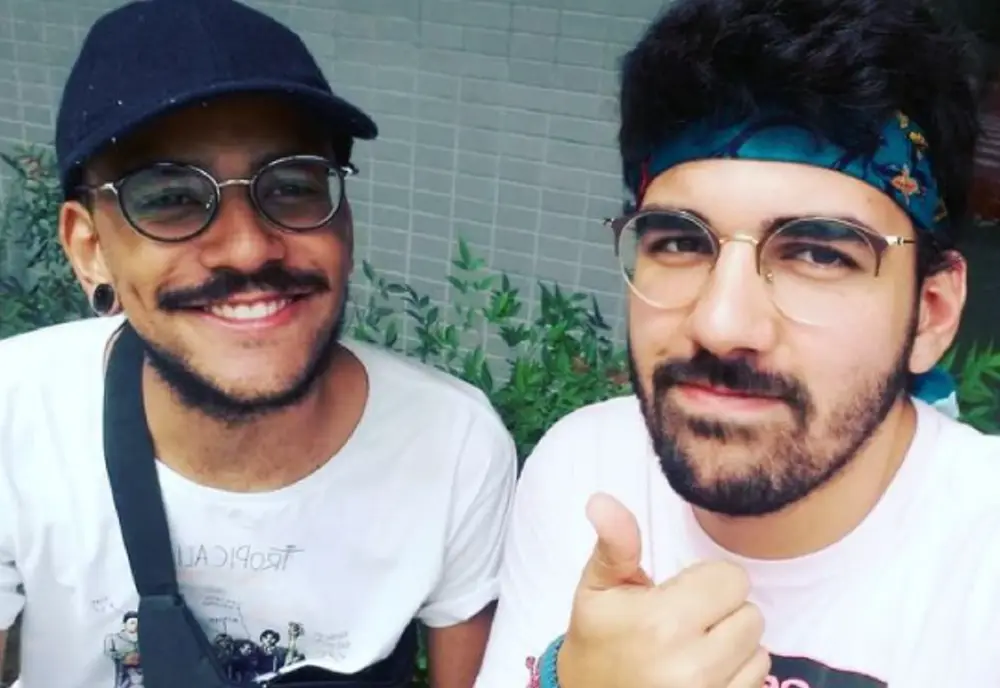 João, do BBB 21, e o namorado - Reprodução