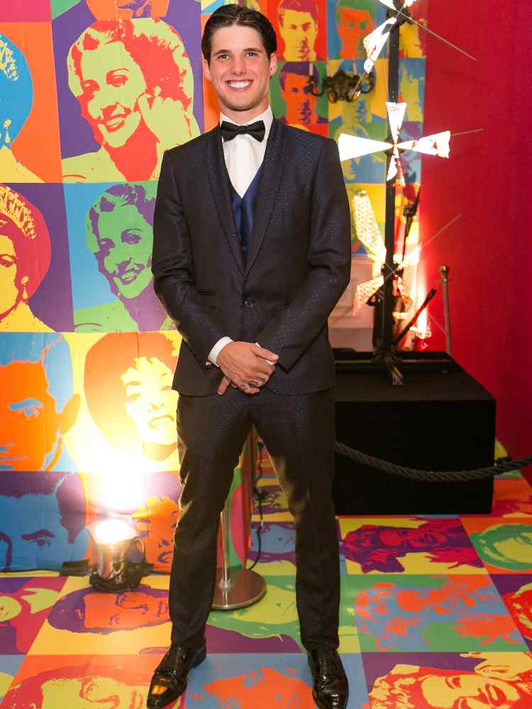 Gabriel Fop do BBB 23 no Baile do Copa 2023: look terno.
