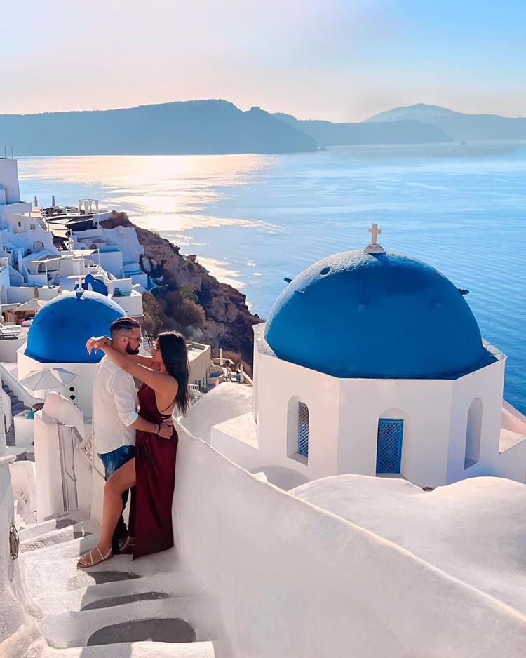 foto de casal posando na frécia