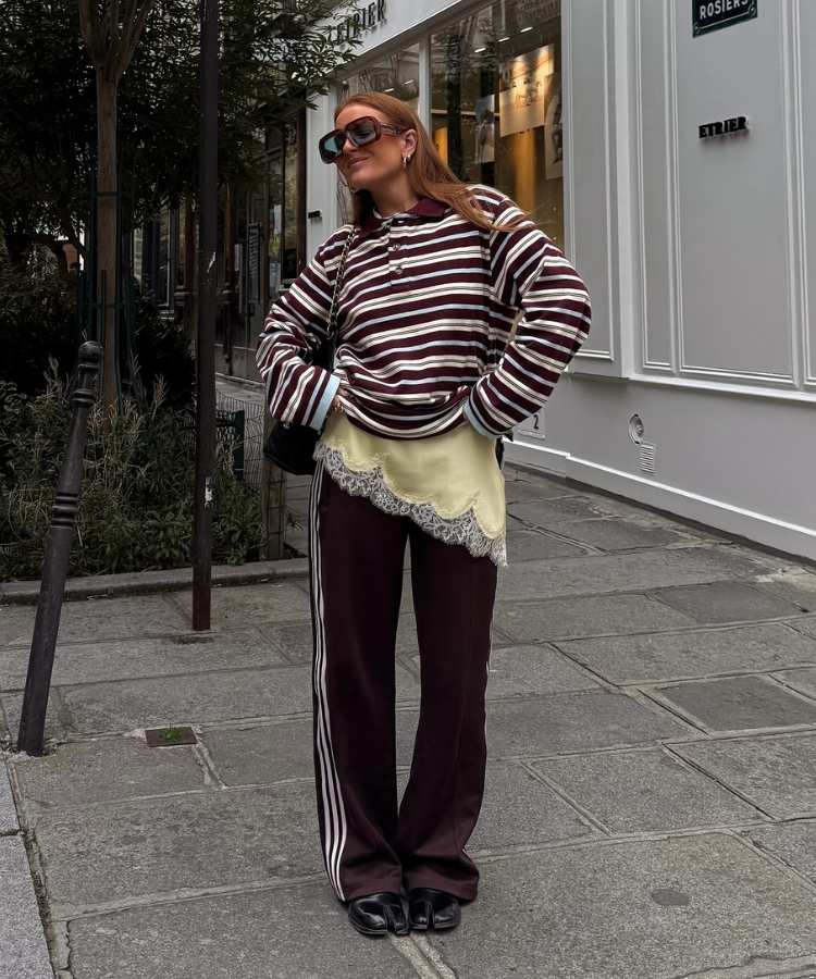 Mulher usando tabi, uma das tendências de sapatos para o inverno 2026