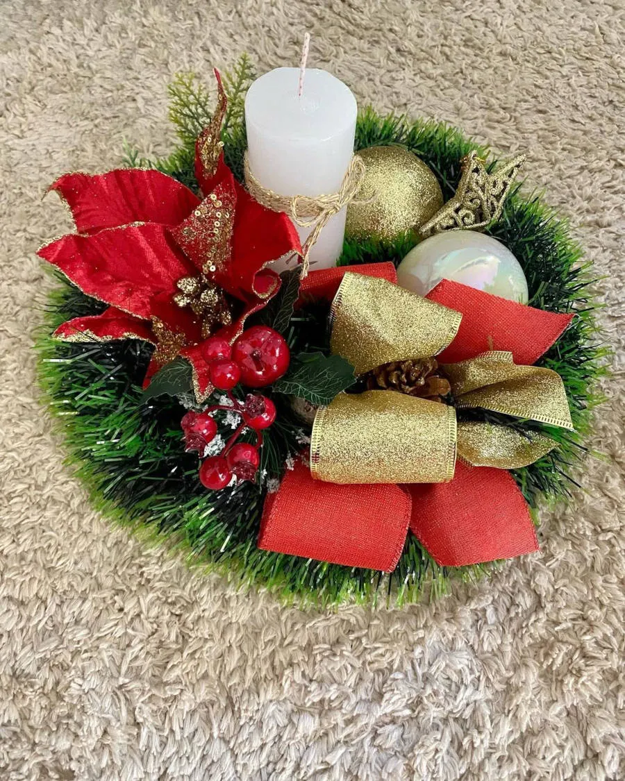 Arranjo de Natal simples e redondo.
