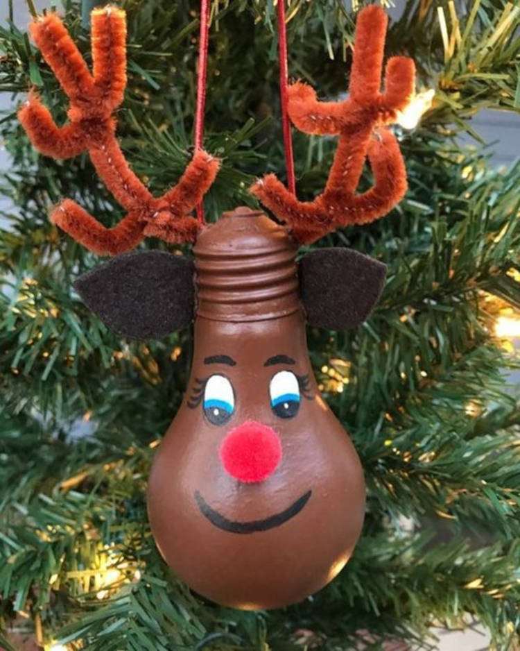 Rena de Natal com lâmpada