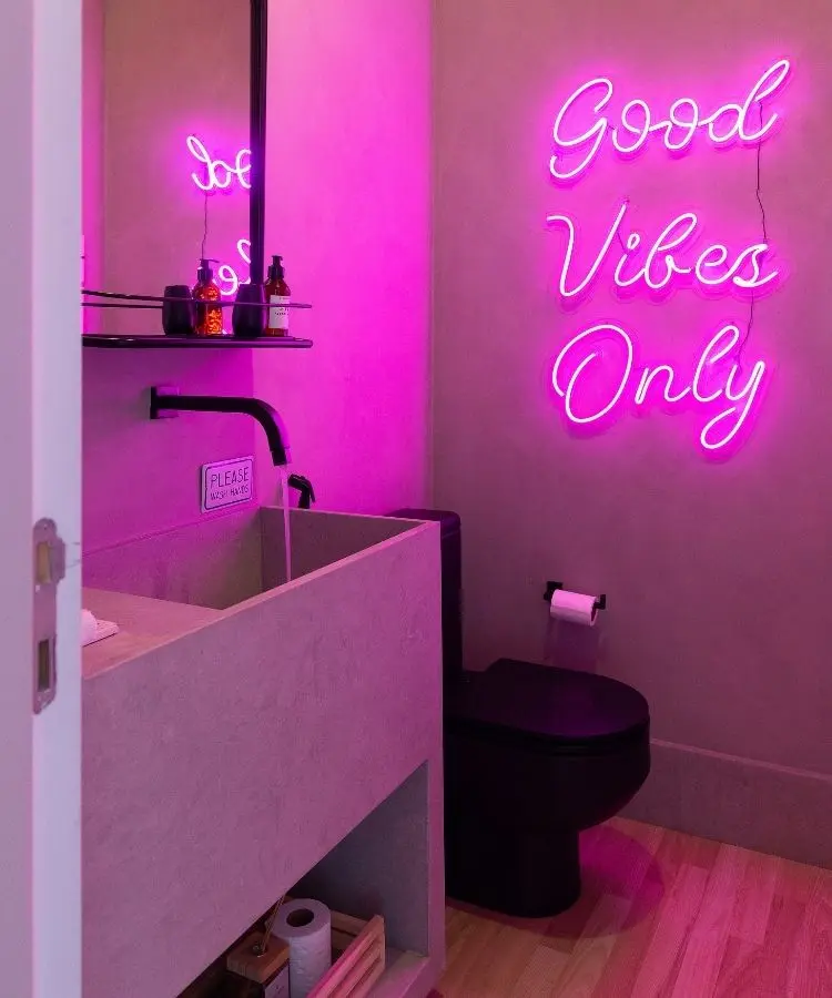Foto de lavabo de apartamento decorado com estilo industrial