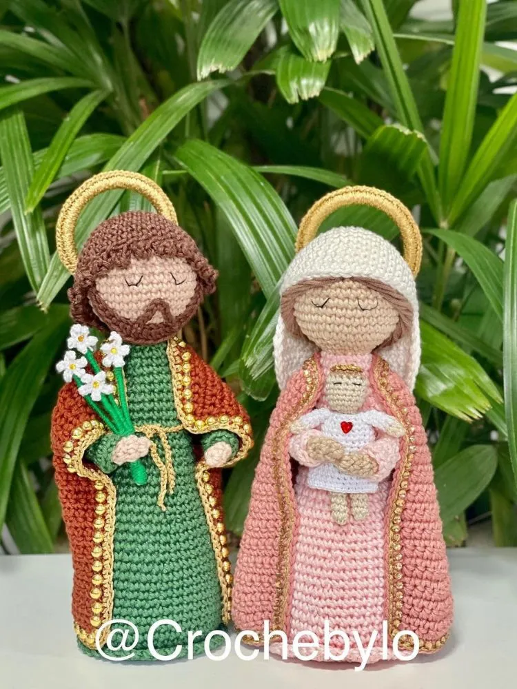 Jesus, Maria e José de amigurumi