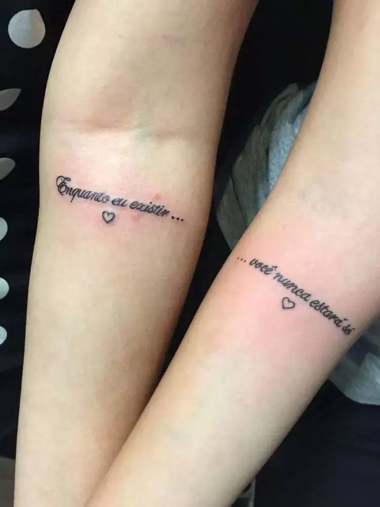 Opção de tatuagem de amigas