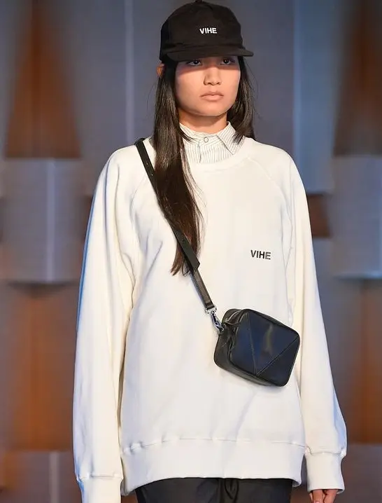 Moletom oversized branco