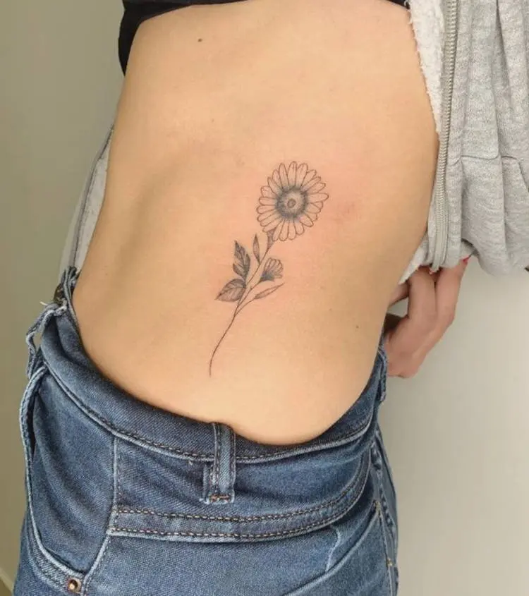 Tatuagem para se fazer na cintura